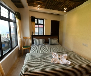 Double Bed Deluxe