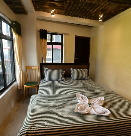 Double Bed Deluxe