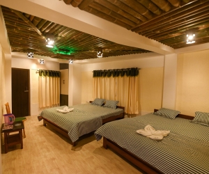 Four Bed Deluxe